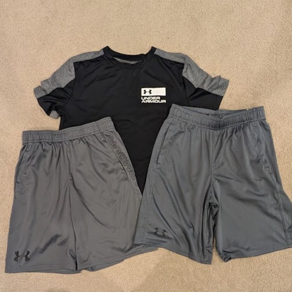 Kids Under Armour T-shirt and shorts (2 pairs) youth size Large